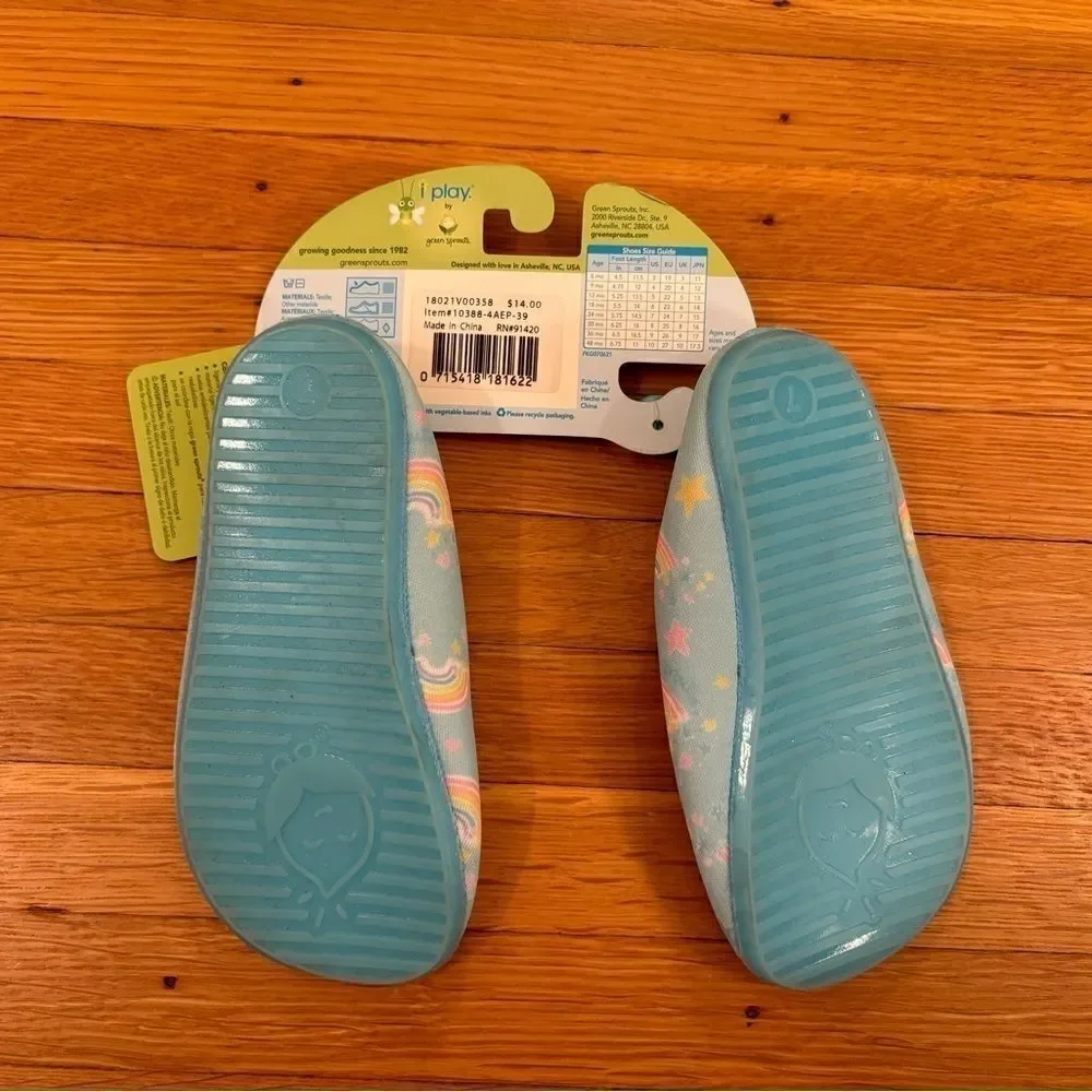 iPlay by Green sprouts water socks NWT size 7